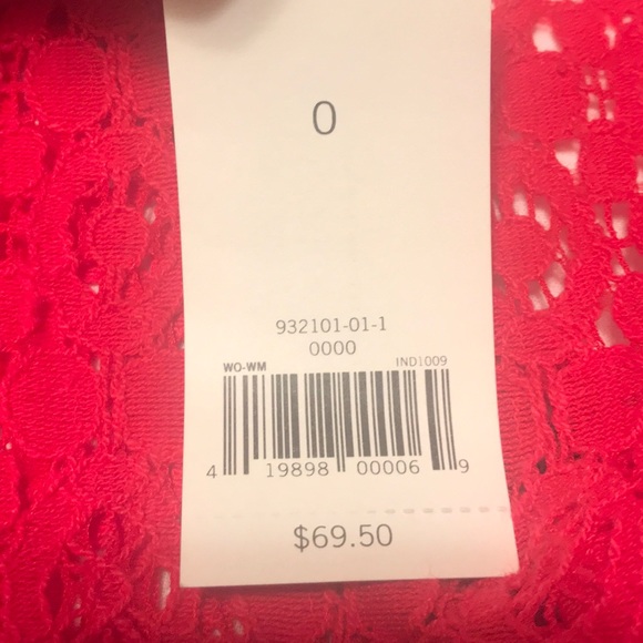 Red Banana Republic Blouse NWT - Picture 5 of 5
